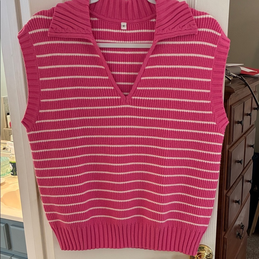 Striped Bright Pink Sleeveless Knit Tank SweaterVest SZ M NEW